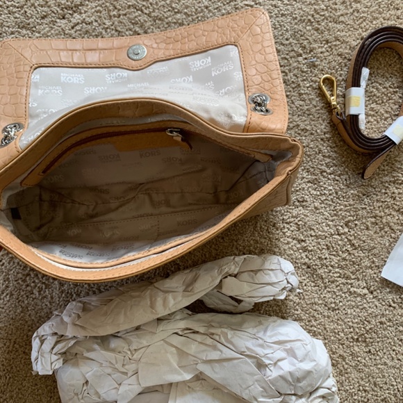 Michael Kors handbag - Picture 2 of 4